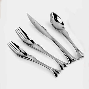 Ensemble de couverts en métal de qualité supérieure, adapté à la restauration occidentale, à la cuisine asiatique et aux besoins de vaisselle polyvalents. - Product Image 6