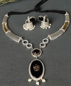 Conjunto de Collar y Pendientes Bohemios de Latón Chapado en Plata y Oro Antiguo con Ónix para Boda, Compromiso o Aniversario para Mujer - Product Image 4