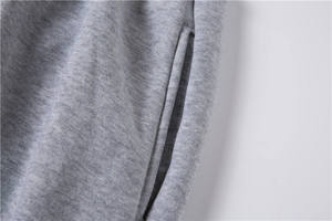 เสื้อพูลโอเวอร์ผ้าฝ้ายผสมโพลีเอสเตอร์มีกระเป๋าพร้อมโลโก้แบบกำหนดเองสำหรับผู้ชาย ชุดวอร์ม - Product Image 6