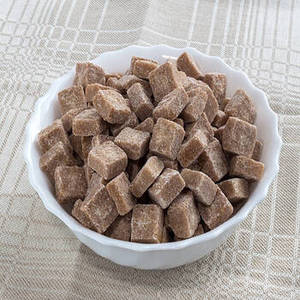 Cubes de Jaggery Indien Fraîchement Récoltés pour Applications d'Édulcorant Naturel, Production Alimentaire Commerciale et Commandes d'Exportation en Gros - Product Image 5