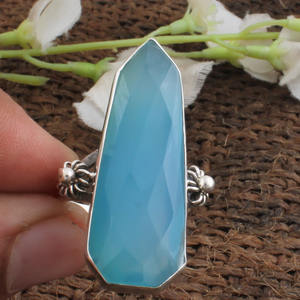 แหวนเงินแท้ 925 ประดับพลอยแคลเซโดนีสีน้ำทะเลทรงแฟนซี ดีไซน์หรูหรา งานแฮนด์เมด แหวนดีไซน์เนอร์สุดพิเศษ เครื่องประดับพลอยแท้ ขายส่ง - Product Image 6