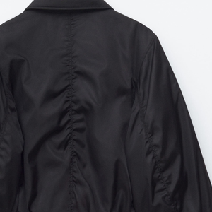 Chaqueta Bomber Premium Unisex Impermeable y Transpirable Negra Acolchada Estilo Vintage con Cremallera, Prenda Exterior Urbana Elegante y Cálida - Product Image 6