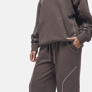 Pantalons de survêtement pour femmes de haute qualité, respirants, en coton et polyester, coupe ample, streetwear avec broderie de logo personnalisée - Product Image 4
