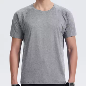 Nouveau T-shirt décontracté gris à manches courtes et col rond pour homme 2026, couleur unie, tricoté, respirant, séchage rapide, en tissu jersey polyester/coton - Product Image 1