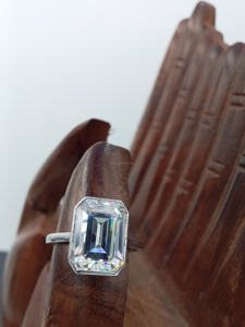 Fine Jewelry Solitaire Bague de fiançailles 14K/18K Solid White Yellow Gold 3.0 CT VVS Lab Grown Emerald Cut GIA Certified - Product Image 5