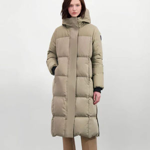 Chaqueta Acolchada para Mujer, Diseño Moderno, Alta Calidad, Tejido de Algodón, Estampada, Impermeable, Reversible, Precio al por Mayor OEM ODM, Nueva Llegada - Product Image 1