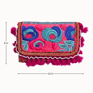 Bolso de mano Gulbahaar de excelente calidad con bordado floral, elegante estilo bohemio, artístico y disponible al mejor precio. - Product Image 3