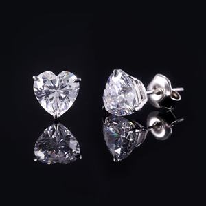 Boucles d'oreilles clous unisexes tendance en argent sterling 925 avec diamants Moissanite VVS taille cœur 8MM*2pcs, idéales pour les fêtes, mariages et comme cadeau de fiançailles - Product Image 4