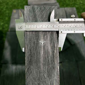 Placa de cuerno de búfalo negro premium para monturas de gafas, material óptico de cuerno natural a precio económico. - Product Image 4