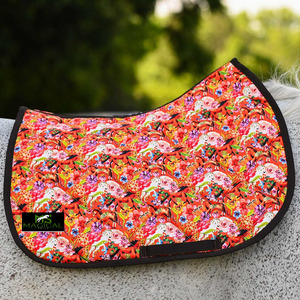 Tapis de selle pour cheval de haute qualité, motif floral orange par sublimation, excellente qualité, tapis de selle pour l'équitation, usage polyvalent - Product Image 2