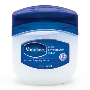 Compra Vaselina Original en paquete de 3 unidades a bajo precio, protege la piel seca y retiene la hidratación de forma duradera. - Product Image 2