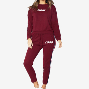 Conjunto deportivo de dos piezas para mujer, cómodo, de tela suave, perfecto para el gimnasio, fitness y moda diaria. - Product Image 1