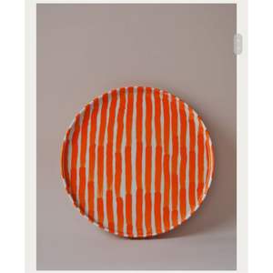 Plateau de service ovale moderne en métal émaillé, plat décoratif en fer pour la maison, l'hôtel, les mariages et les fêtes, assiette jaune pour collations et aliments. - Product Image 5