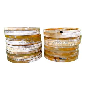 Bracelets amicaux en corne de buffle Conceptions uniques faites à la main pour chaque occasion - Product Image 1