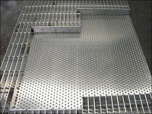 Grille en acier inoxydable galvanisé robuste pour allées, plateformes et passerelles, fabrication OEM ODM 40 50 - Product Image 5