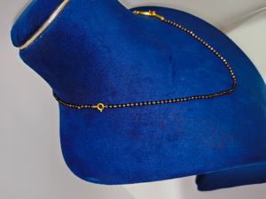 Auténtico Mangalsutra de Oro Sólido de 22K para Mujer, Collar de Cuentas Negras de Oro Real con Colgante de Piedra Roja, Joyería Nupcial India - Product Image 3