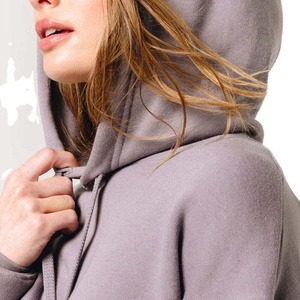 OEM prix d'usine de gros pull à capuche en coton sweat à capuche personnalisé mode couleur unie recadrée bord coupé ourlet brut à capuche pour les femmes - Product Image 3