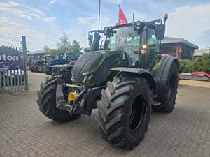 Tractor Valtra A75 Duradero con Excelente Tracción, Transferencia de Potencia Eficiente, Sistema Hidráulico Robusto y Larga Vida Útil - Product Image 4