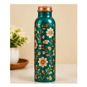 Botella de Agua de Metal Martillado Color Verde Azulado con Tapa de Madera, Portátil para Viajes, Diseño Moderno - Product Image 5