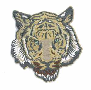 Parches Bordados Personalizados de Animales de Dibujos Animados con Diseños de Corazones y Flores |   Accesorios de Ropa de Lona Ecológica con Resina de Silicona Termoadhesiva - Product Image 1