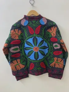 Chaqueta Corta Bordada a Mano con Diseño Floral Suzani para Mujer, Chaqueta Abierta de Algodón Estilo Bohemio Étnico, Regalo Artesanal para Ella - Product Image 3