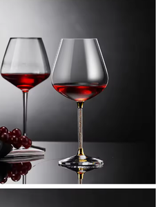 ชุดกล่องของขวัญแก้วไวน์แดงดีไซน์วินเทจสุดหรู พร้อมแก้วคริสตัลทรงสูงและแก้วไวน์ทรงสูงแบบมีฐานสุดหรู - Product Image 1