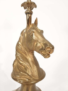 Lampe de table moderne de luxe en forme de tête de cheval dorée, abat-jour en tissu gris, art déco animalier, lampe de chevet, décoration de salon, éclairage d'intérieur - Product Image 4