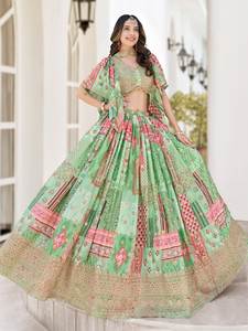 Elegante Conjunto de Lehenga Choli de Seda Chinnon Verde Pastel con Blusa Bordada y Dupatta de Chifón, Estilo Bollywood para Fiestas, Largo hasta el Suelo - Product Image 3