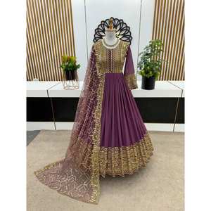 Vestido de Georgette con Bordado y Lentejuelas de Aspecto Lujoso con Dupatta Lavanda - Product Image 1