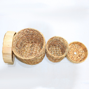 Multipurpose Natural Woven Round <b>Water</b> <b>Hyacinth</b> <b>Baskets</b>, Versatile Organizer Bins For Home Use & Storage. - Product Image 5