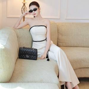 Ensemble élégant deux pièces pour femme : haut bustier peplum et jupe longue sur mesure - Product Image 1