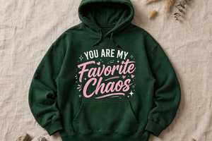 เสื้อสเวตเชิ้ตมีฮู้ดสีดำสำหรับผู้หญิง ลาย You Are My Favorite Chaos ผ้าฝ้าย 100% มีกระเป๋าหน้า ใส่ได้ในฤดูหนาว - Product Image 4