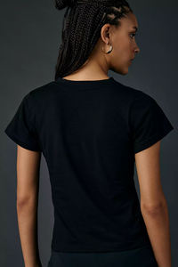 เสื้อยืดครอปผู้หญิง ผ้าฝ้าย 100% แขนสั้น ทรงเข้ารูป แฟชั่นสตรีทแวร์ เสื้อครอป ขายส่ง รับทำโลโก้ กราฟิก เสื้อยืดเรียบ - Product Image 3