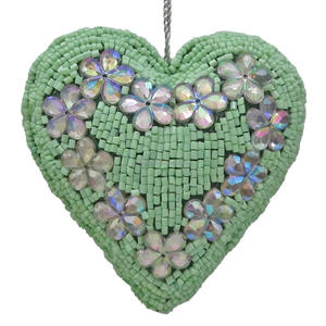 Adorno Colgante de Acero Inoxidable con Forma de Corazón Verde, Bordado de Flores con Cuentas, Hecho a Mano, Decoración Festiva Cristiana de Moda, para San Valentín y Bodas - Product Image 5