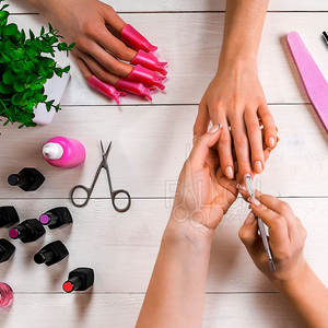 Pousse-cuticules double extrémité pour un nettoyage facile et une préparation précise des ongles - Product Image 5