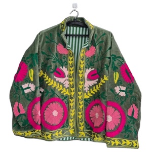 Chaqueta Bordada Suzani Vintage, Abrigo Boho de Terciopelo de Lujo, Ropa para Festivales y Fiestas - Product Image 5
