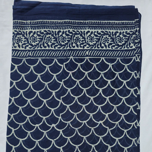 Paréo Sarong Bohème Indigo à Bord Festonné, Imprimé au Bloc à la Main, Cache-maillot de Bain, Vêtement de Plage pour Femme, Motif Vague et Feston, Idéal pour les Villages Balnéaires - Product Image 1