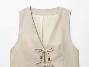 Gilet décontracté beige à col en V avec lacets pour femme, coupe-vent, respirant, sans manches, avec poches à rabat - Product Image 3