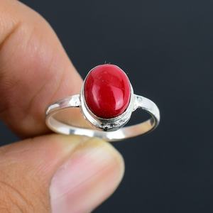 Anillo de Plata de Ley 925 con Ónix Rojo Hecho a Mano, Diseño Único, Joyería con Piedras Preciosas, Regalo para Mujer, Elegante y Distintivo - Product Image 4