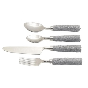Juego de cubiertos de acero inoxidable Chapado en plata de alta calidad, diseño de hormigón dorado, mango de hormigón, corte de queso - Product Image 1