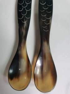 Cuchara de Cuerno de Búfalo Natural de Alta Calidad - Duradera y Ecológica, con Logotipo y Tamaño Personalizados para Uso Doméstico y en Restaurantes - Product Image 5