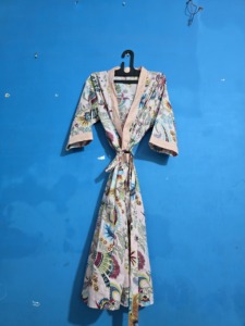 Robe Kimono Florale en Coton Faite à la Main, Col en V, Respirante, pour l'Été, Peignoir de Nuit, Robe de Préparation pour Demoiselle d'Honneur, Plage et Vacances - Product Image 1