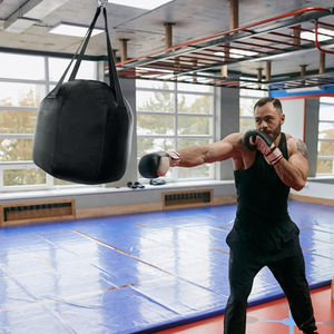 Sac de frappe lourd en cuir PU de qualité supérieure – Sac d'entraînement de boxe noir avec logo personnalisé pour la salle de sport et la remise en forme à domicile - Product Image 6