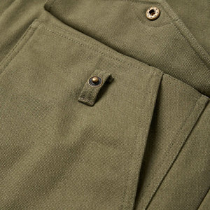 Chemise-veste en velours côtelé olive pour homme avec fermeture boutonnée et poches poitrine, style workwear, coupe classique, pour l'automne - Product Image 5