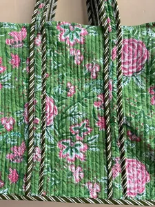 กระเป๋าช้อปปิ้งผ้าฝ้ายลายดอกไม้ทำมือกระเป๋าช้อปปิ้ง Kantha ขนาดใหญ่กระเป๋าผ้าควิลท์ของขวัญสำหรับผู้หญิงราคาไม่แพงสำหรับเธอ - Product Image 4