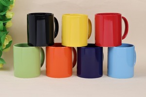 Mug à café en grès coloré avec anse, idéal pour les cadeaux d'affaires et l'utilisation au bureau - Product Image 5