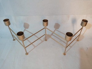 Support de bougies en fer forgé fait main au design artisanal, centre de table 5 bougies, décoration pour la maison et les mariages - Product Image 2