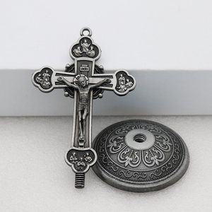 Artisanat de décoration intérieure, artisanat métallique rétro, croix religieuse créative, ornements de voiture - Product Image 3