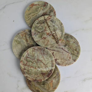 Juego de seis posavasos redondos de ónix verde hecho a mano, decoración de mesa de piedra natural - Product Image 1
