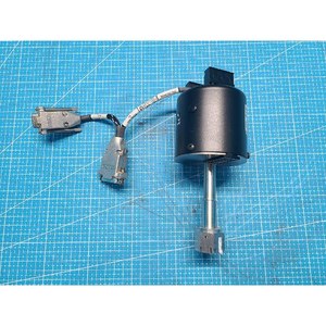 Manómetro de capacitancia calentado MKS 124AA-00010BB usado como pieza de repuesto para equipos semiconductores antiguos - Product Image 6
